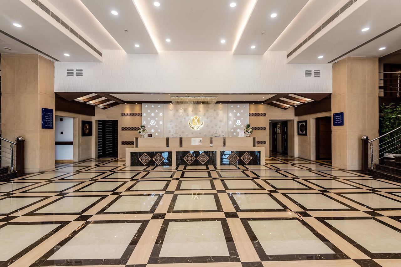 Golden Chariot Vasai Hotel Екстериор снимка