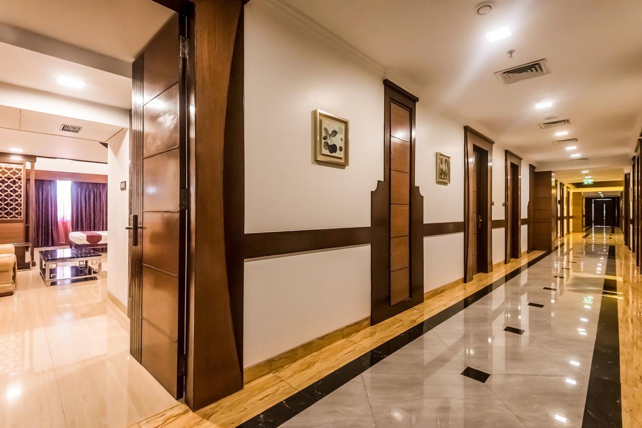 Golden Chariot Vasai Hotel Екстериор снимка