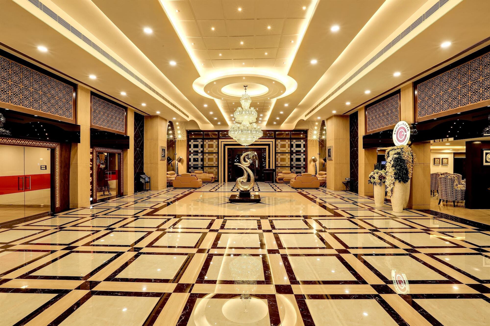 Golden Chariot Vasai Hotel Екстериор снимка